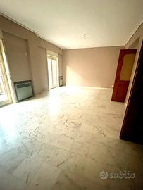 5 Vani-Salone Doppio-Doppio Balcone-Zona servitiss