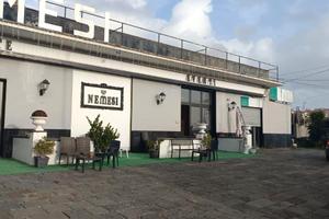 Locale commerciale per diversi usi