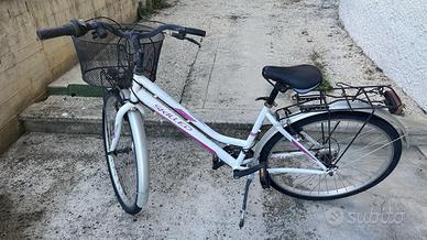 City Bike Donna Skilled Bali con Cestino e Portapa