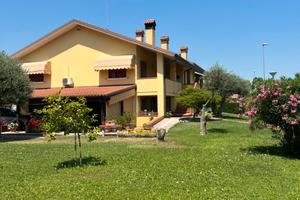 Villa Bifamiliare