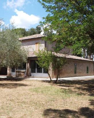 Villa di 1307 m² con più di 5 locali e box auto do