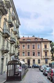 Ampio monolocale p.zza santa giulia 600