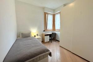 Stanza singola per studenti universitari da ago