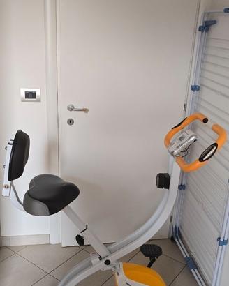 Cyclette pieghevole con display funzionante