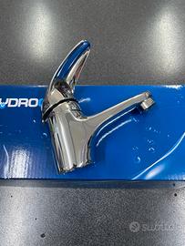 Rubinetto lavabo e bidet