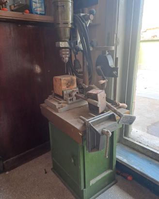 Banco di lavoro trapano vintage
