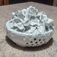 contenitore rotondo in porcellana bianca