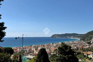 3 LOCALI A ALASSIO