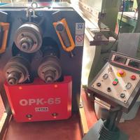 Centinatrice curvaprofilati curvatrice