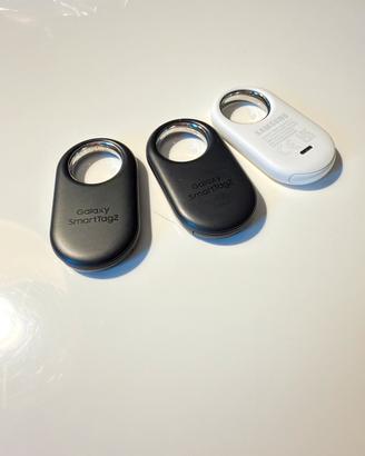 3 Samsumg Smart tag 2