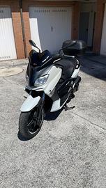Yamaha x-max