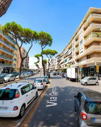 Immobile di 250 m² con più di 5 locali a Roma