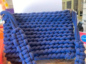 Pochette all’uncinetto