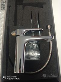 Rubinetto lavabo è Rubinetto bidet 