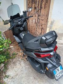  xmax 300