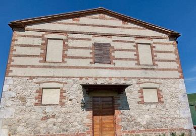 Terratetto in porzione di casale
