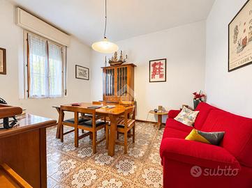 CASA SEMINDIPENDENTE A SAN MAURO PASCOLI