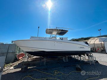Boston Whaler - Outrage 270