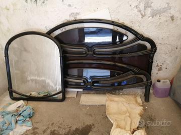 letto matrimoniale,specchio,poltroncina