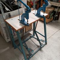 Pressa per bottoni a pedale + torchietto + bottoni