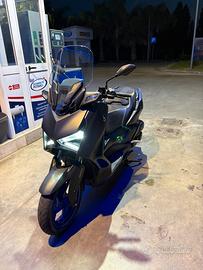 Yamaha x max 125