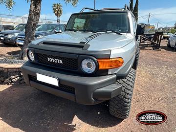 Toyota Fj Cruiser 4WD 4.0L V6 Autom.