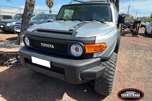 Toyota Fj Cruiser 4WD 4.0L V6 Autom.