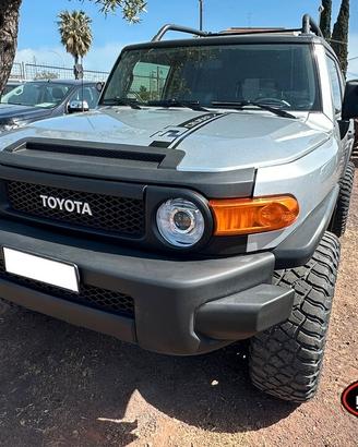 Toyota Fj Cruiser 4WD 4.0L V6 Autom.
