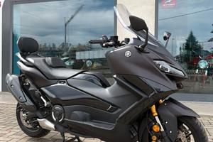 YAMAHA TMAX TECH MAX ANTICIPO 50%+MINI RATE