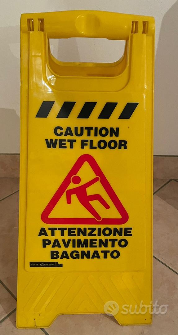 Cartello pavimento bagnato - Arredamento e Casalinghi In vendita a Treviso