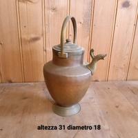 brocca in rame antica
