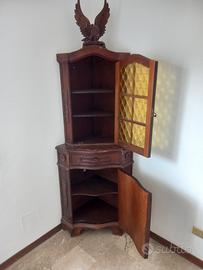 Mobile ad angolo vintage