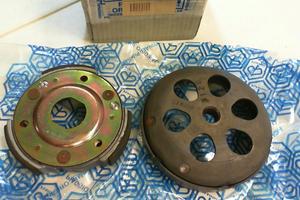 GRUPPO FRIZIONE + CAMPANA PIAGGIO 498194