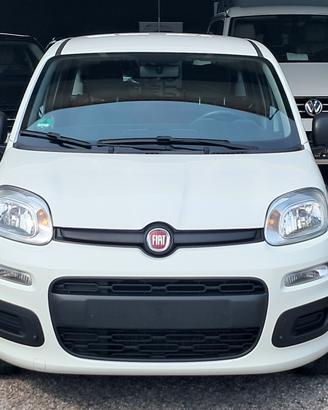 FIAT PANDA EASY 1.2 BENZINA 69 CV Neopatentati