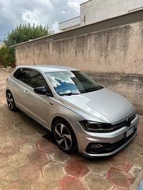 VOLKSWAGEN POLO R-LINE