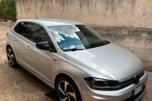 VOLKSWAGEN POLO R-LINE