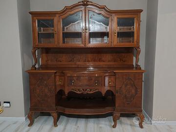 Mobile di antiquariato, Buffet italiano in noce