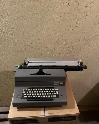 Macchina da scrivere Olivetti EDITOR 4