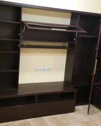 mobile rosso bordeqaux da soggiorno,