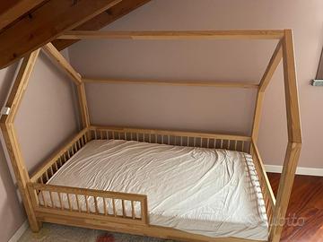 Letto a Capanna Montessoriano