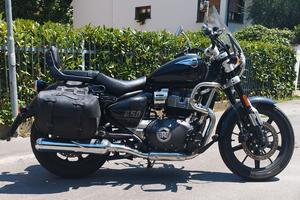 Royal Enfield Super Meteor 650 (Astral Black)
