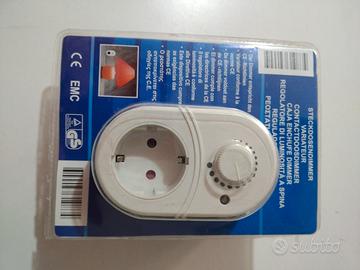 Dimmer Regolatore di Luminosità per Lampade
