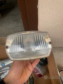 Faro vespa 50 special