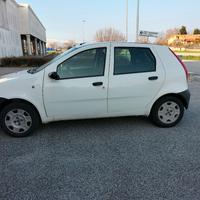 FIAT PUNTO 11.2004 BENZINA