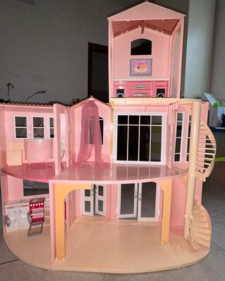 Casa di Barbie Dreamhouse anni 2000