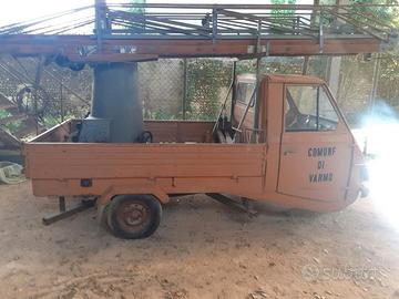 PIAGGIO  APE  CAR.