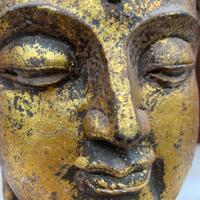 Afascinante mezzo busto di Buddha in bronzo