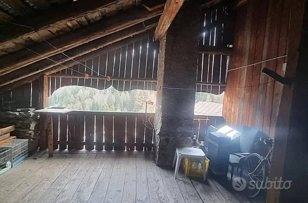 Immobile in asta di 193 m² con più di 5 locali a C - Vista 3