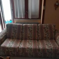  divano 3 posti in buone condizioni 