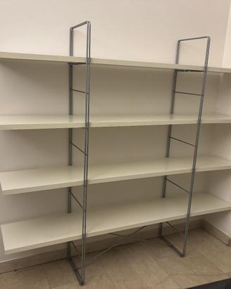 Libreria bianca con 4 ripiani